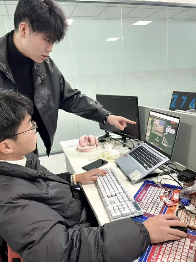 精准把关的数字卫士｜航空航天学院实习风采展示