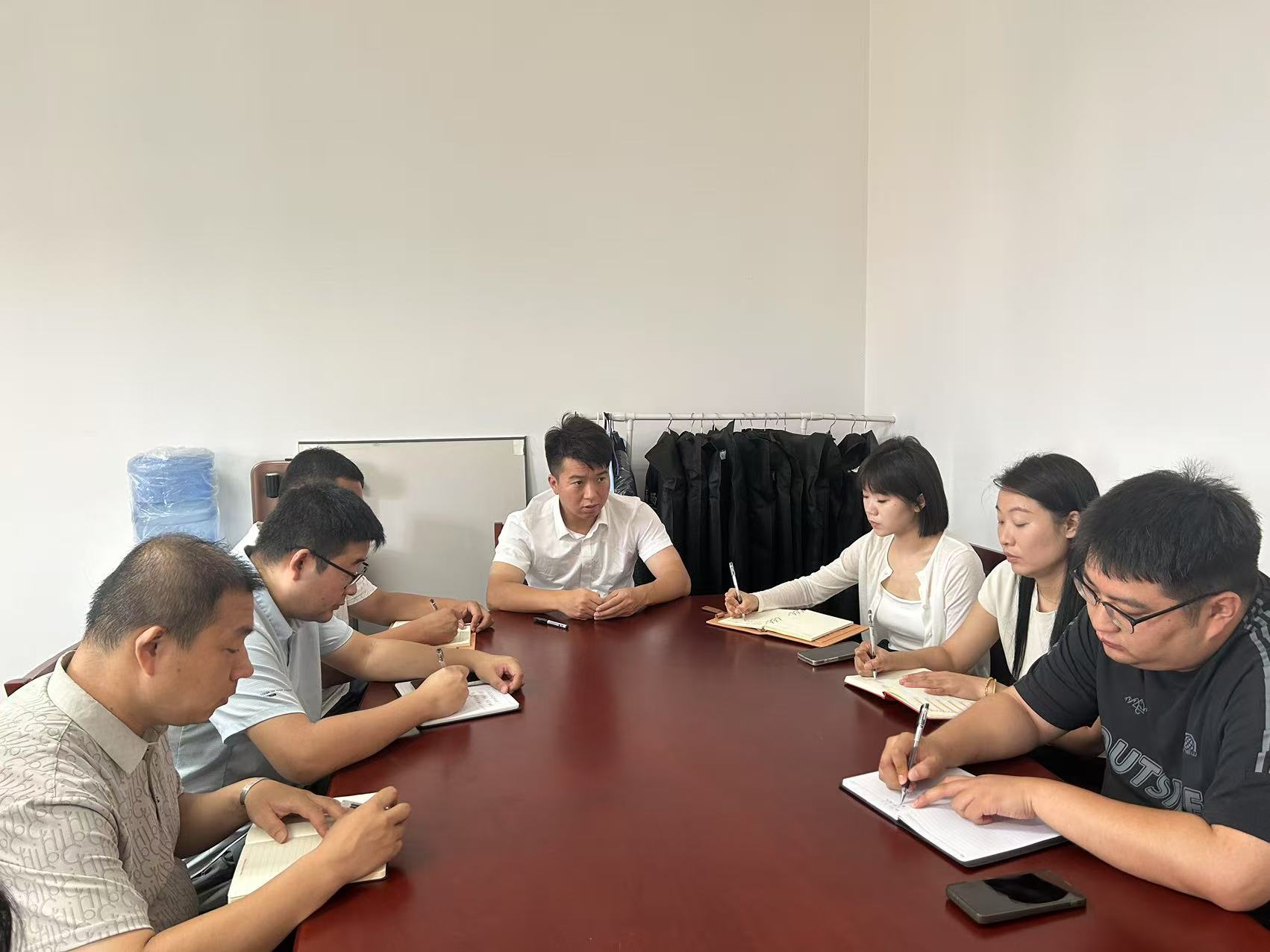 聚焦暑期 精准部署明方向┃ 后勤处全力备战暑期后勤服务保障工作会