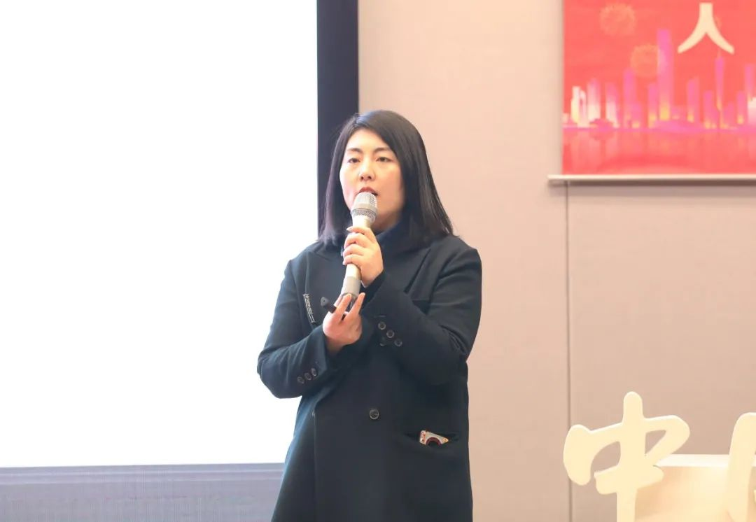 曹职院召开全体教职工暨培训动员大会