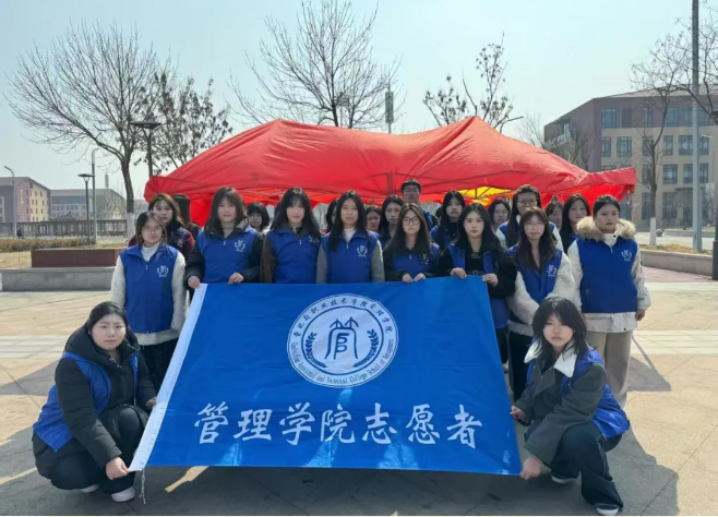 学雷锋月|“青春心向党，雷锋精神传”管理学院雷锋驿站传递温暖，践行初心