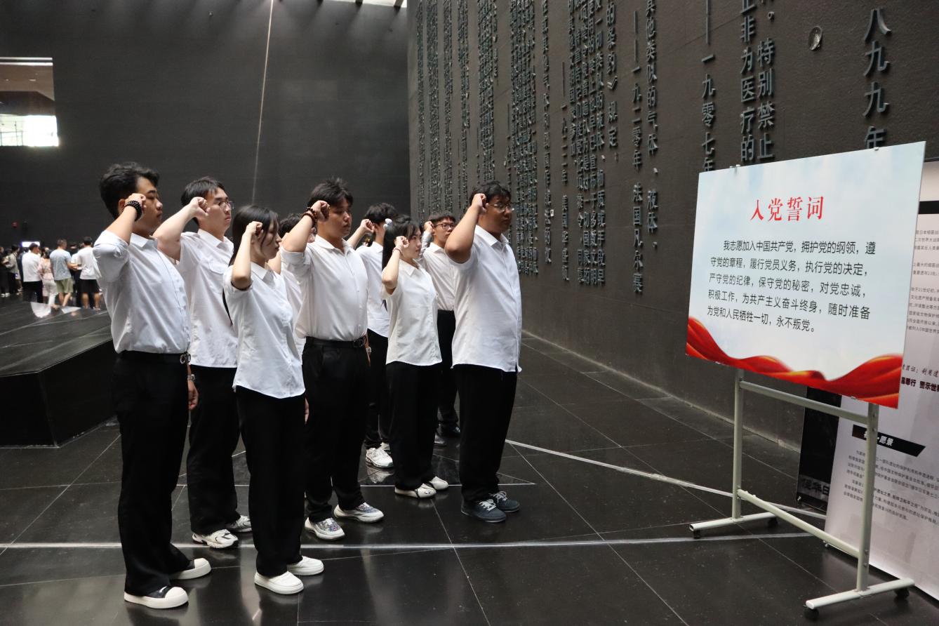 “铭记历史，砥砺前行”三下乡志愿服务活动：追寻历史足迹，传承爱国精神
