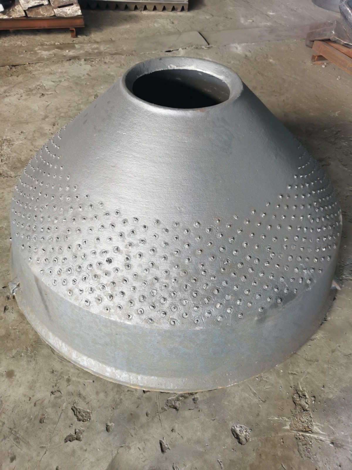 CONE LINERS WITH TiC INSERTS