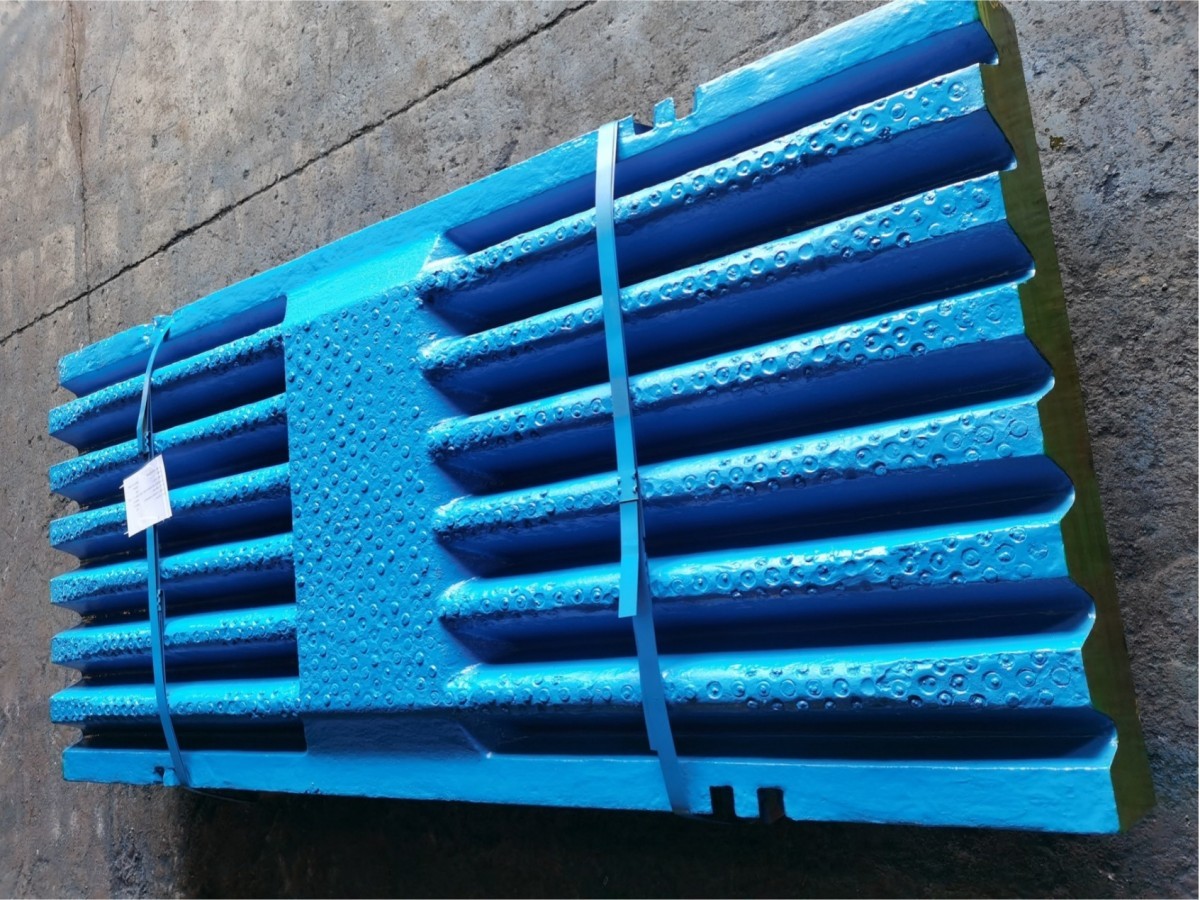JAW PLANTS WITH TiC INSERTS