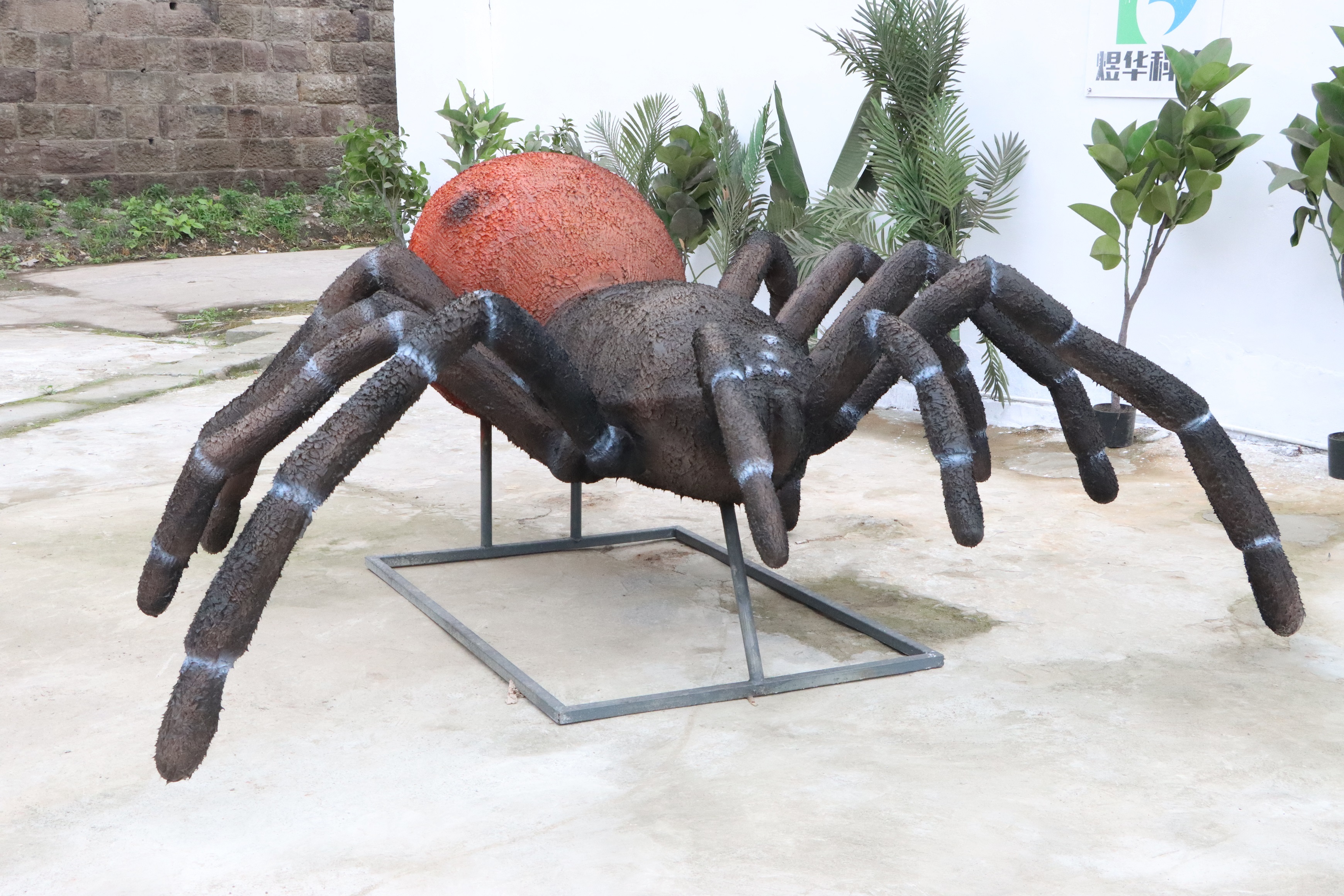 Customized animatronic  insect