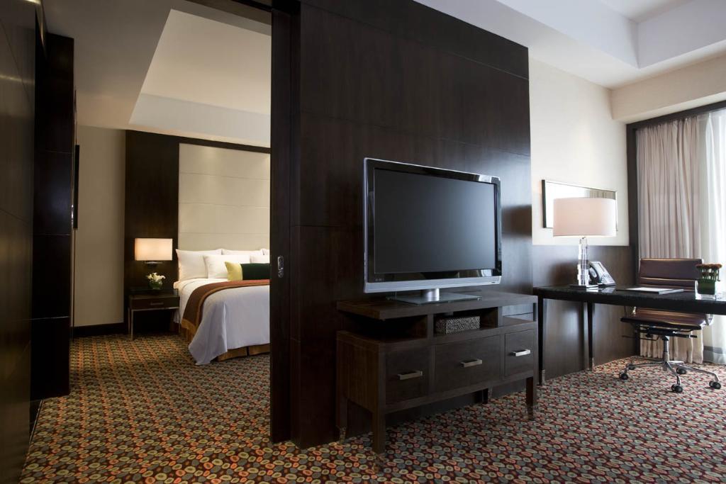 Common decontamination methods for hotel furniture