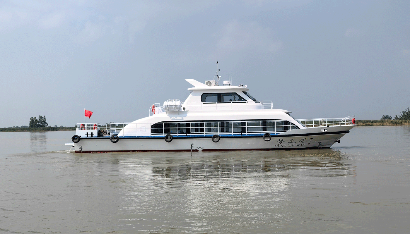 HQ2000 Tourist Ship