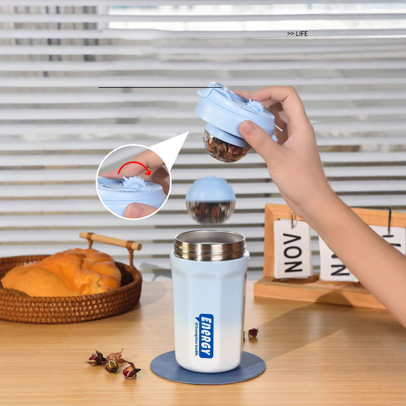 Simple gradient thermos cup