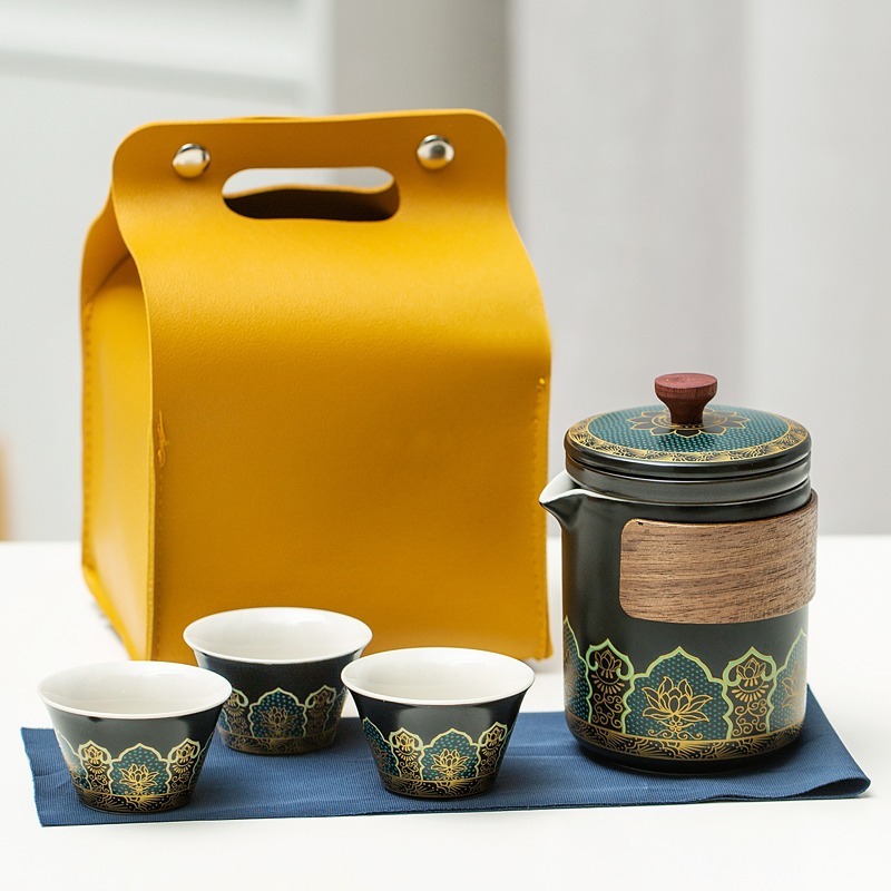 Portable ceramic tea set
