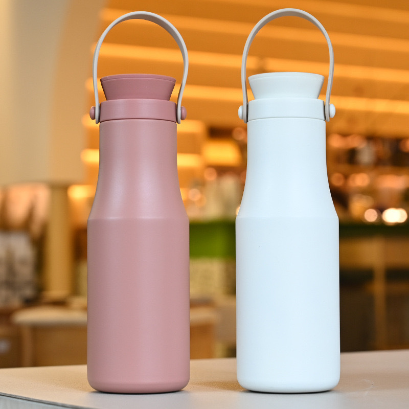 Portable handle thermos cup