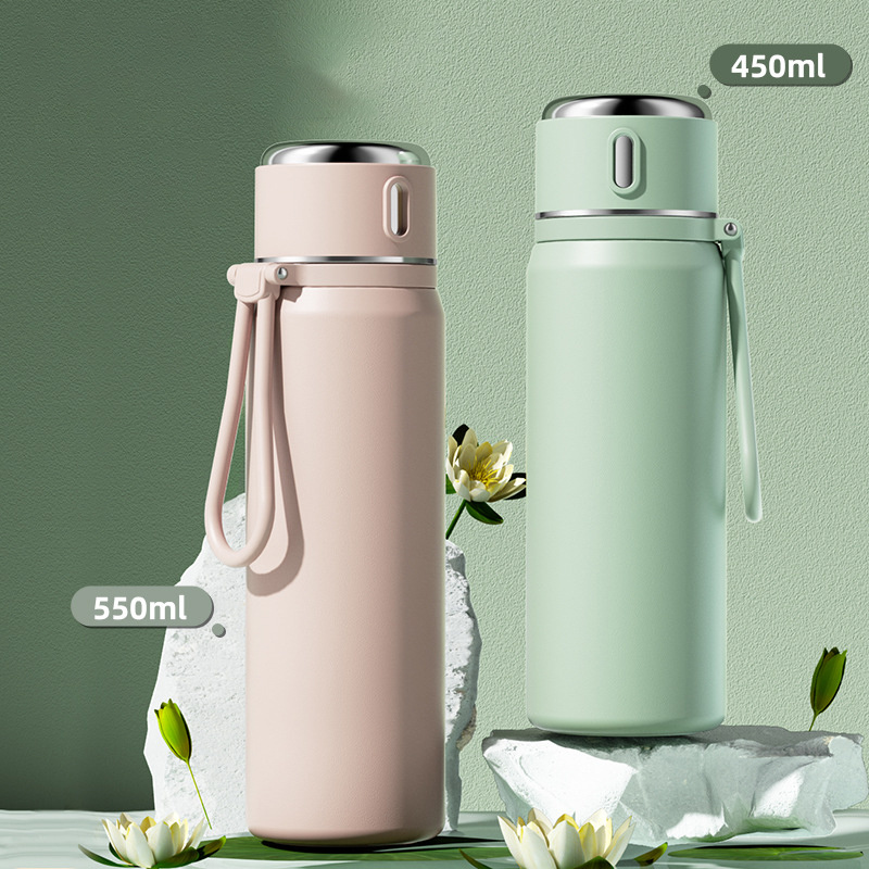 Insulated cup with handle