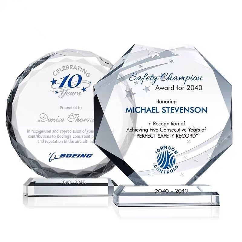 High-transparency crystal glass trophy