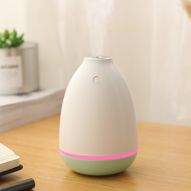 Vase-shaped humidifier