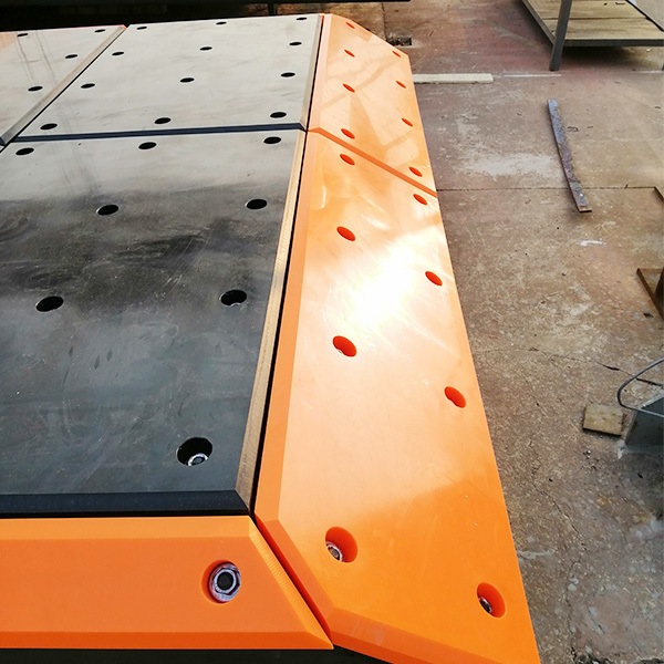 Black /Red/Yellow/Green Color Non Toxic UHMWPE Marine Fender Facing Pad
