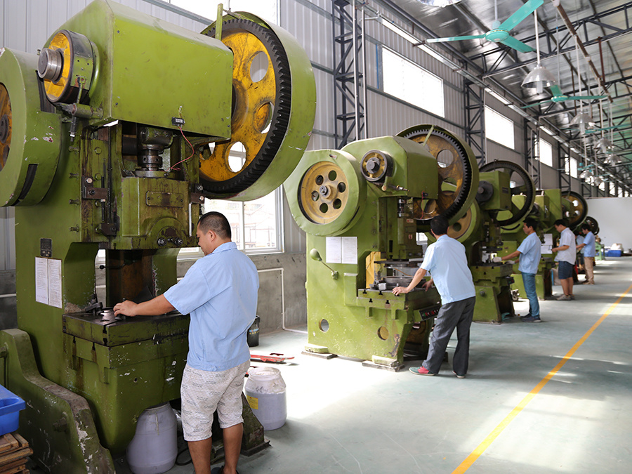 Workshop production equipment display