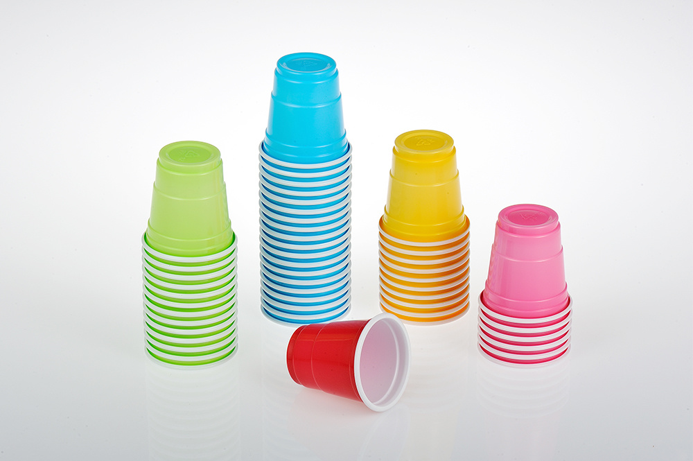 2OZ MINI RED PLASTIC SHOT GLASSES / SOLO CUP, 20 PER BAG 2OZ MINI RED PLASTIC SHOT GLASSES / SOLO CUP, 20 PER BAG