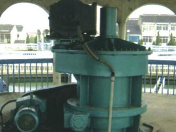 Mechanical stirring clarifier mixer, scraper