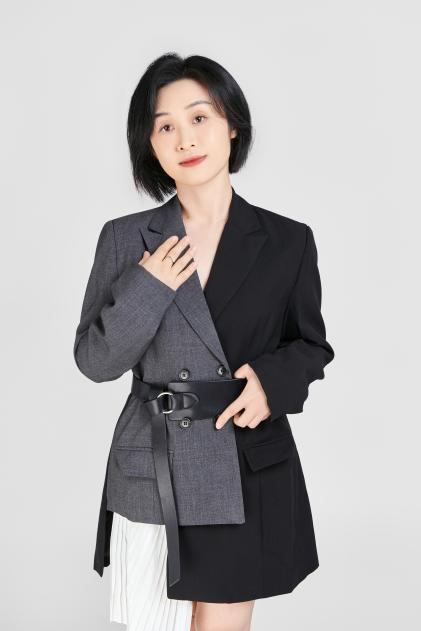 彼はQiuhong 彼はQiuhong