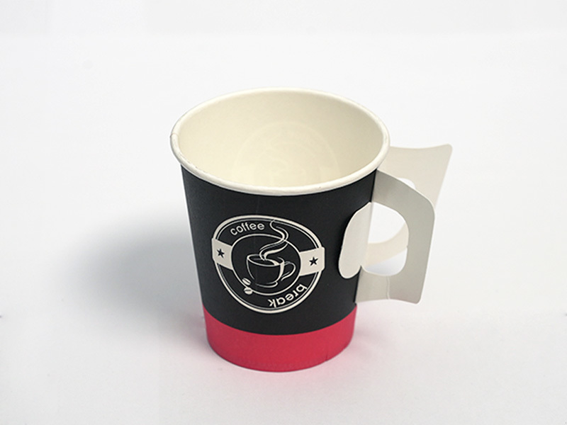 Paper cup with handle