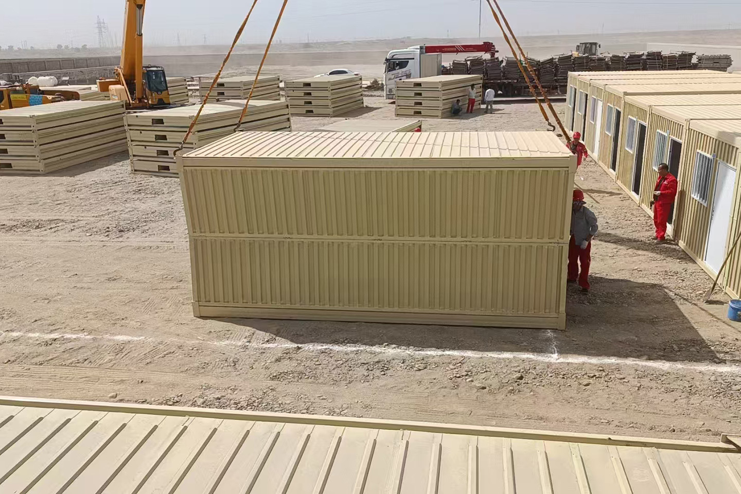 Double wing folding house