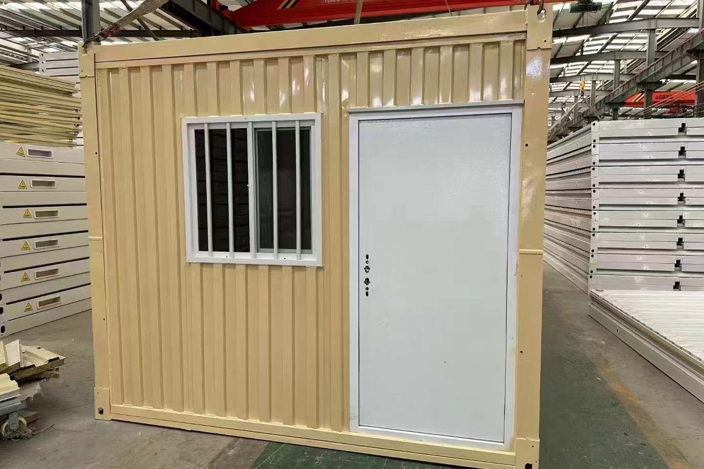 Double wing folding house