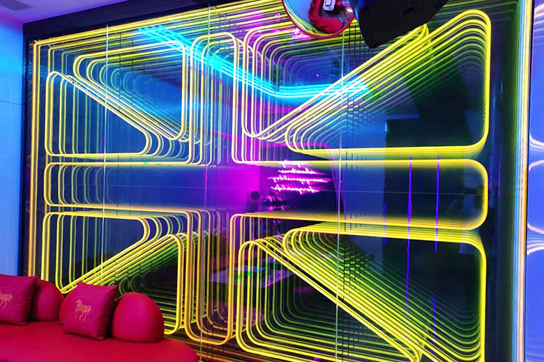 Shenzhen Metro KTV lasagna