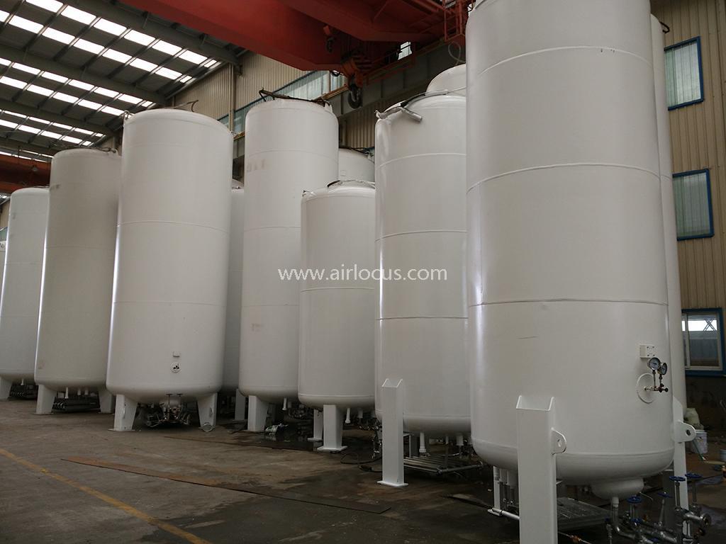 Liquid Nitrogen Tank