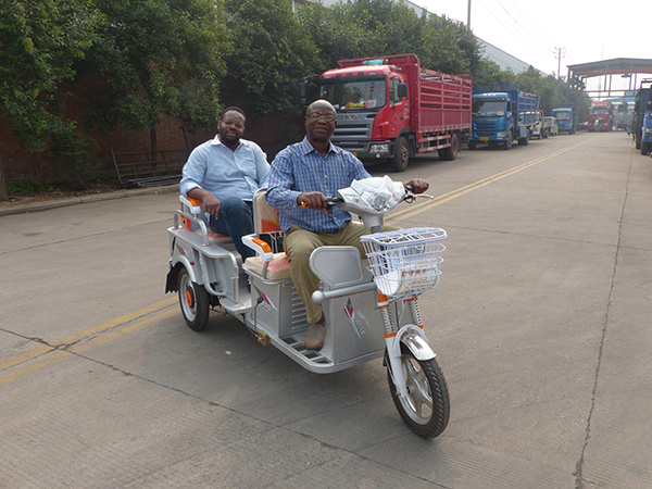 Congo - Electric Rickshaw Congo - Electric Rickshaw