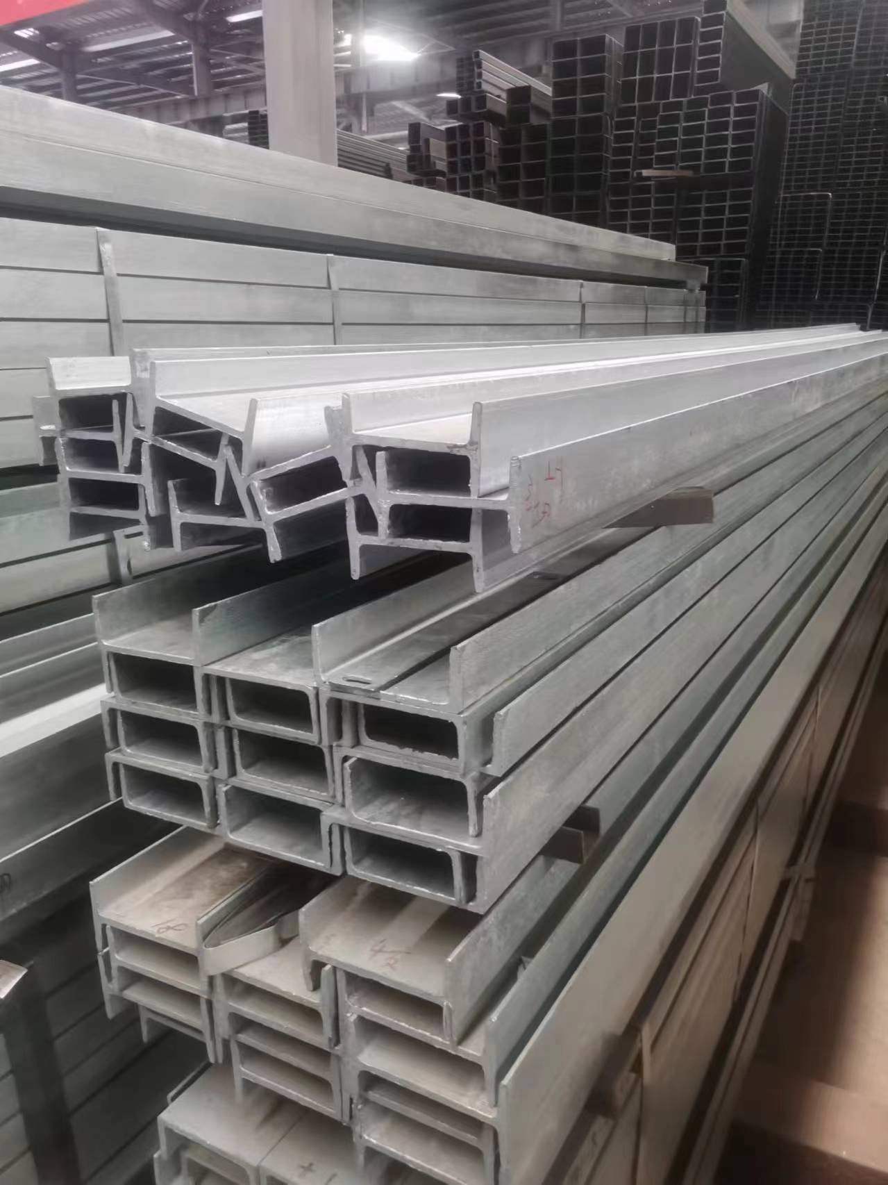 Top Benefits of Using Stainless Steel Angles in Construction