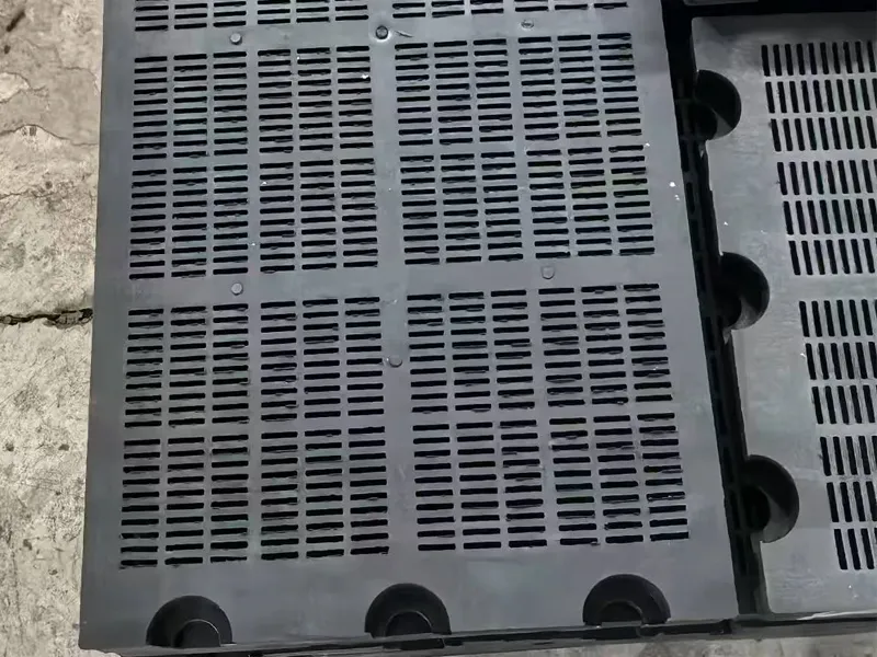 Rubber sieve mesh