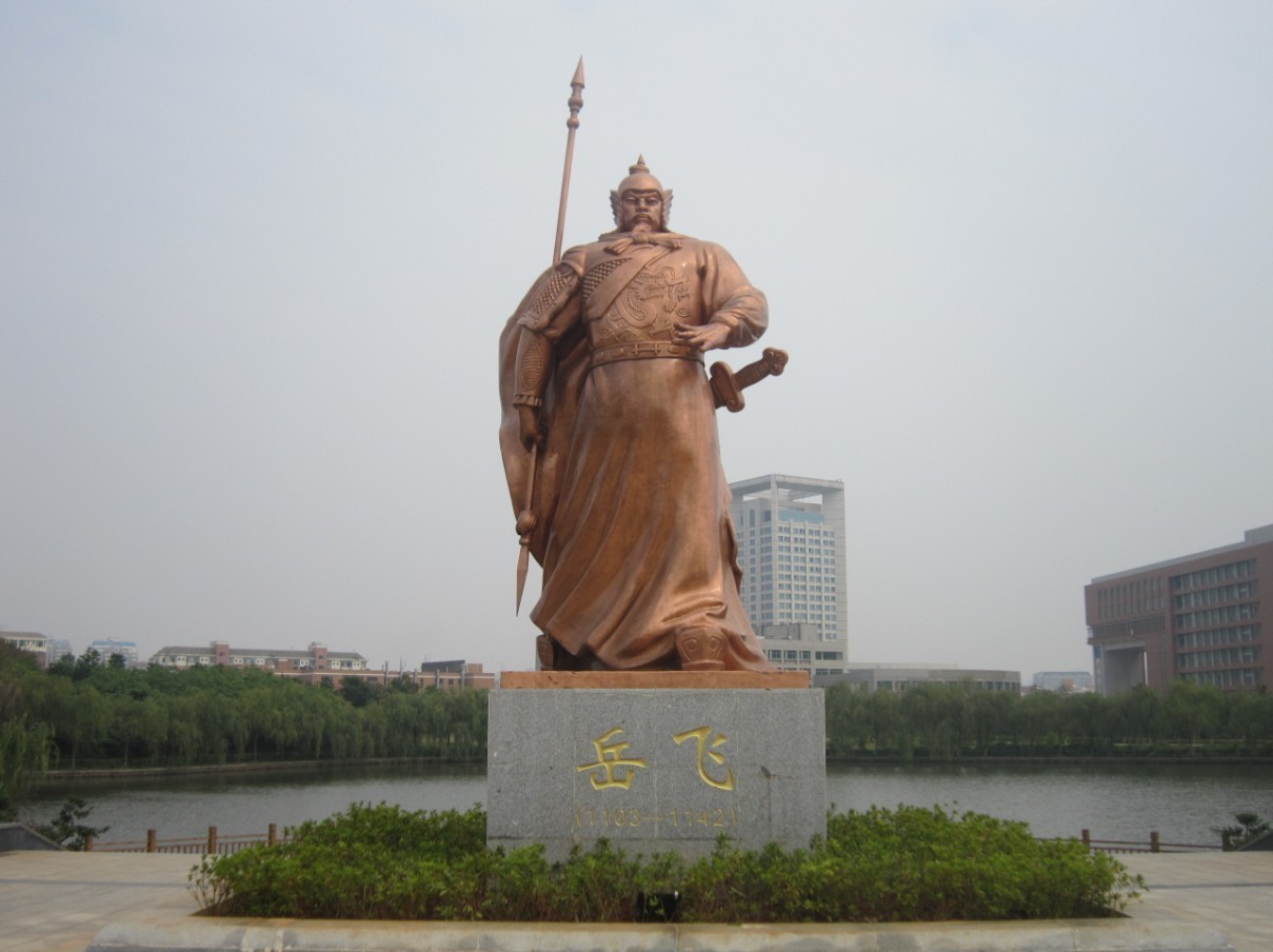 南昌航空學(xué)院雕塑