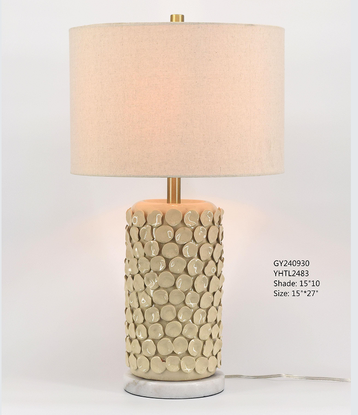 Yellow ceramic hand-捏 table lamp