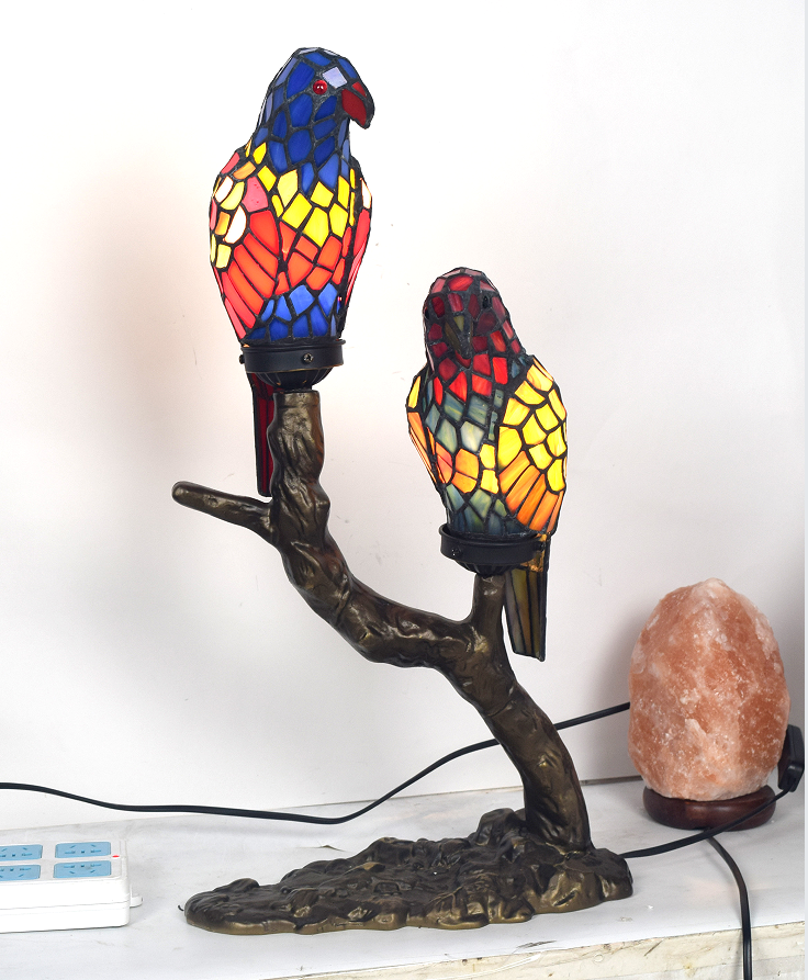 Tiffany double parrot table lamp