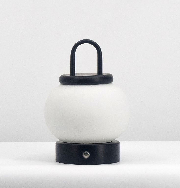 Portable rechargeable table lamp