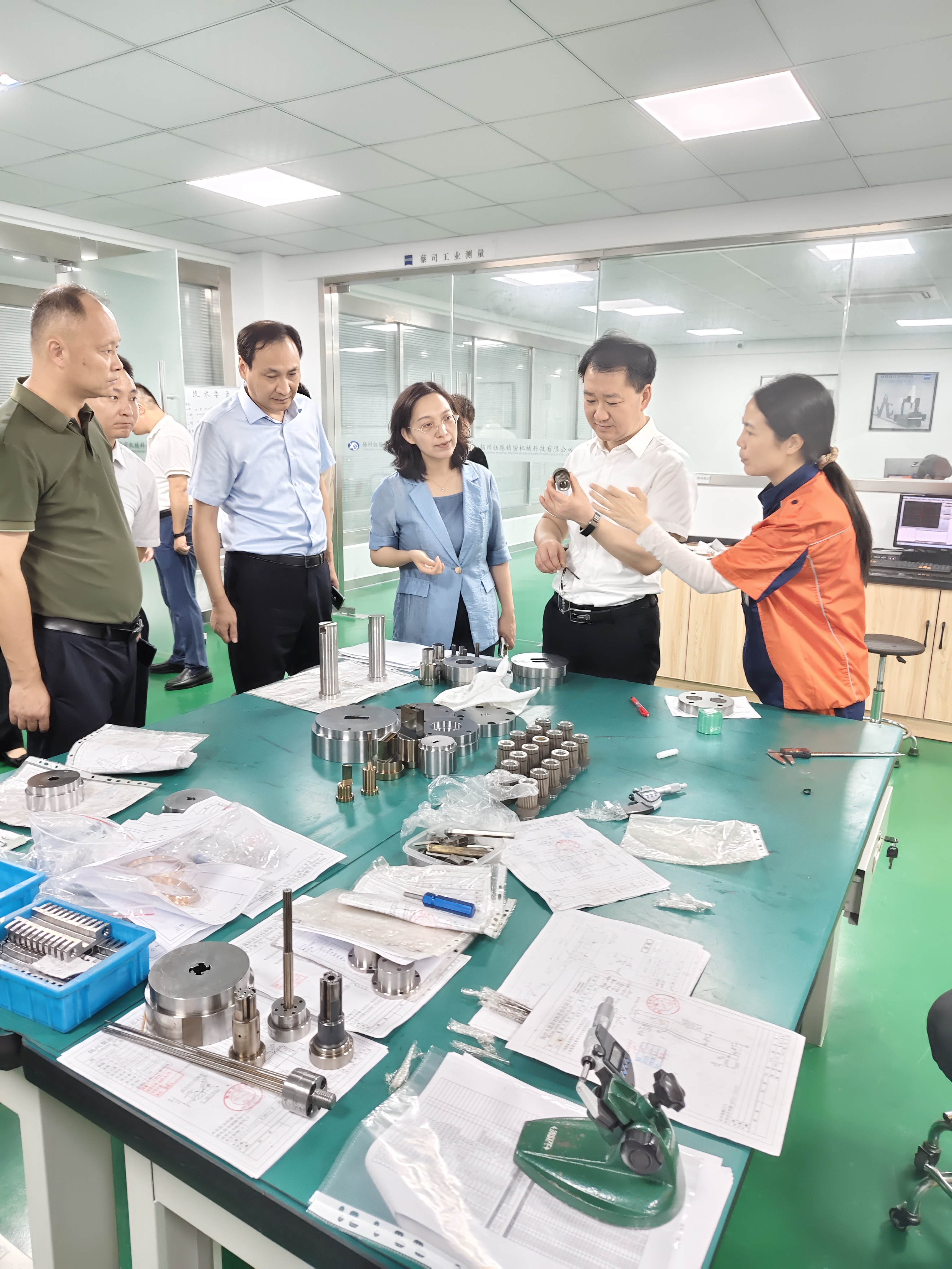 Zhang Xingang, Secretary of the CPC Committee of Yangzhou's Hanjiang District, visited our company for guidance