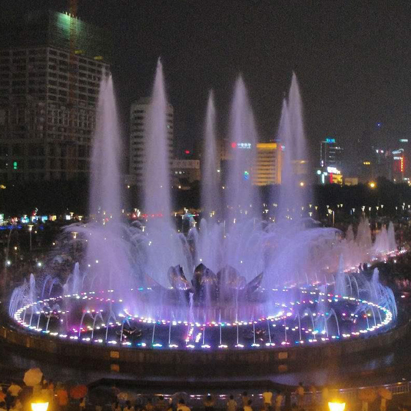 Why a Dry Fountain is the Perfect Addition to Your Public Square Design