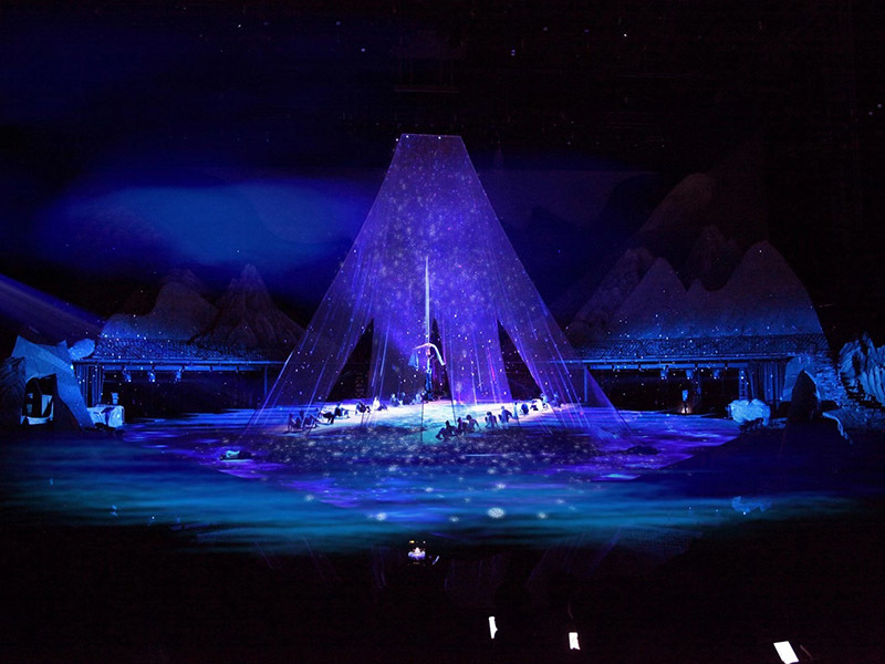 The Allure of Urban Dry Fountains: A Modern Twist on Water Features