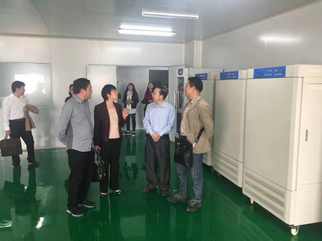 新闻
