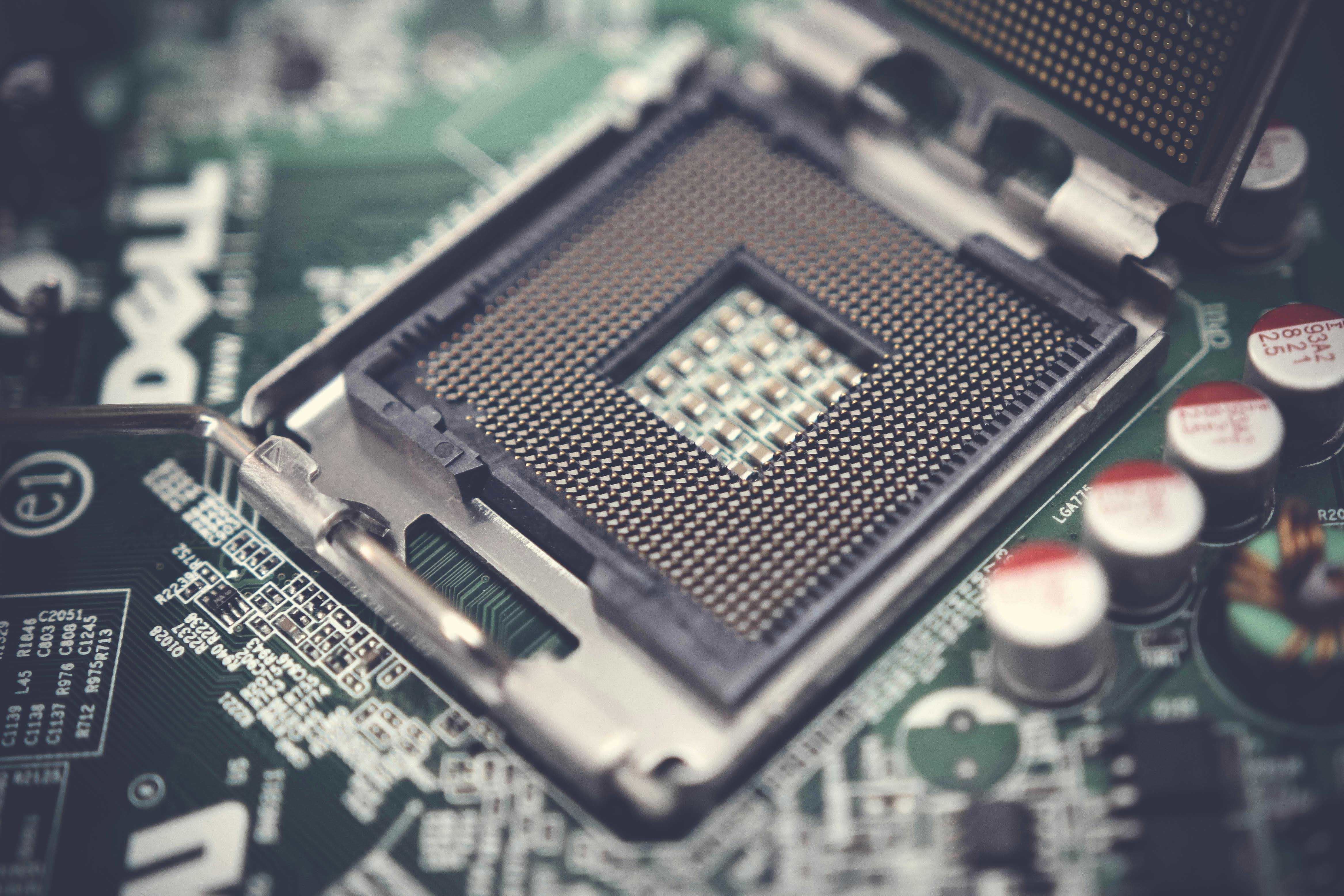 From MPO to CPO: The Future of Optical Connectivity in Data Centers