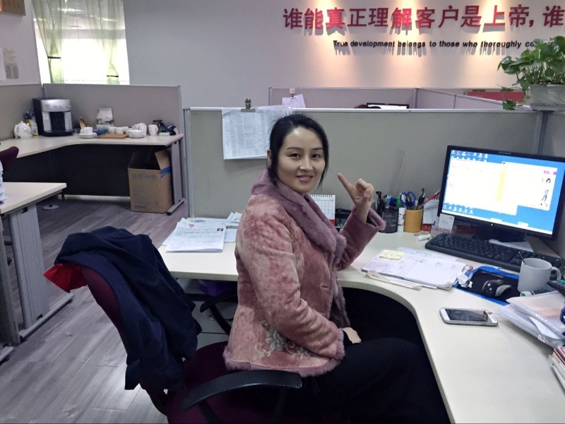 Excelente empleado de oficina - Wu Hongmei Excelente empleado de oficina - Wu Hongmei