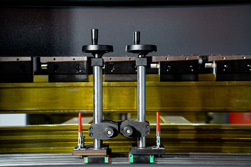 Bending machine