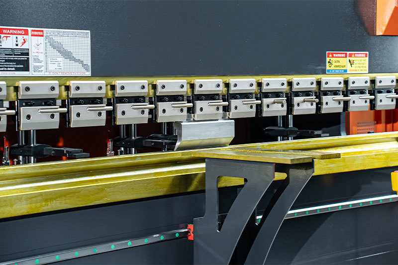 Bending machine Bending machine