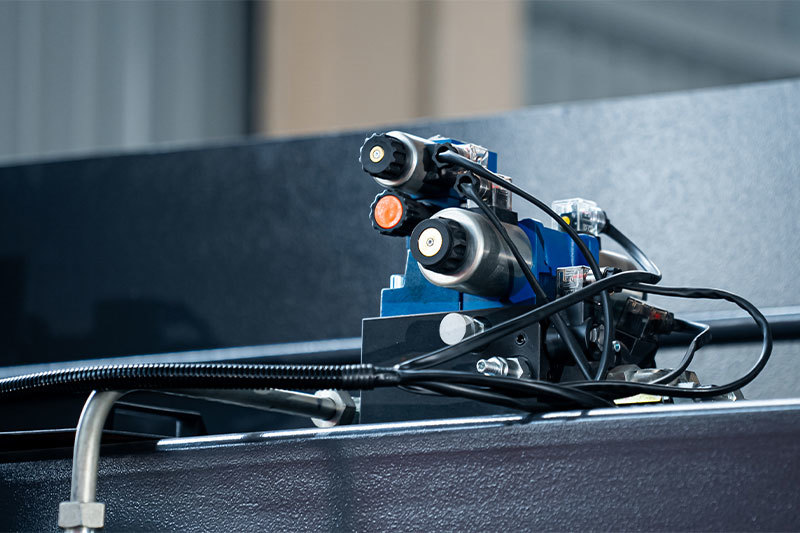 Bending machine Bending machine