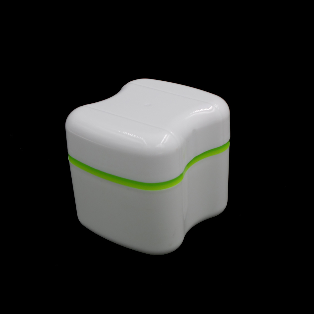 Denture box with blasket