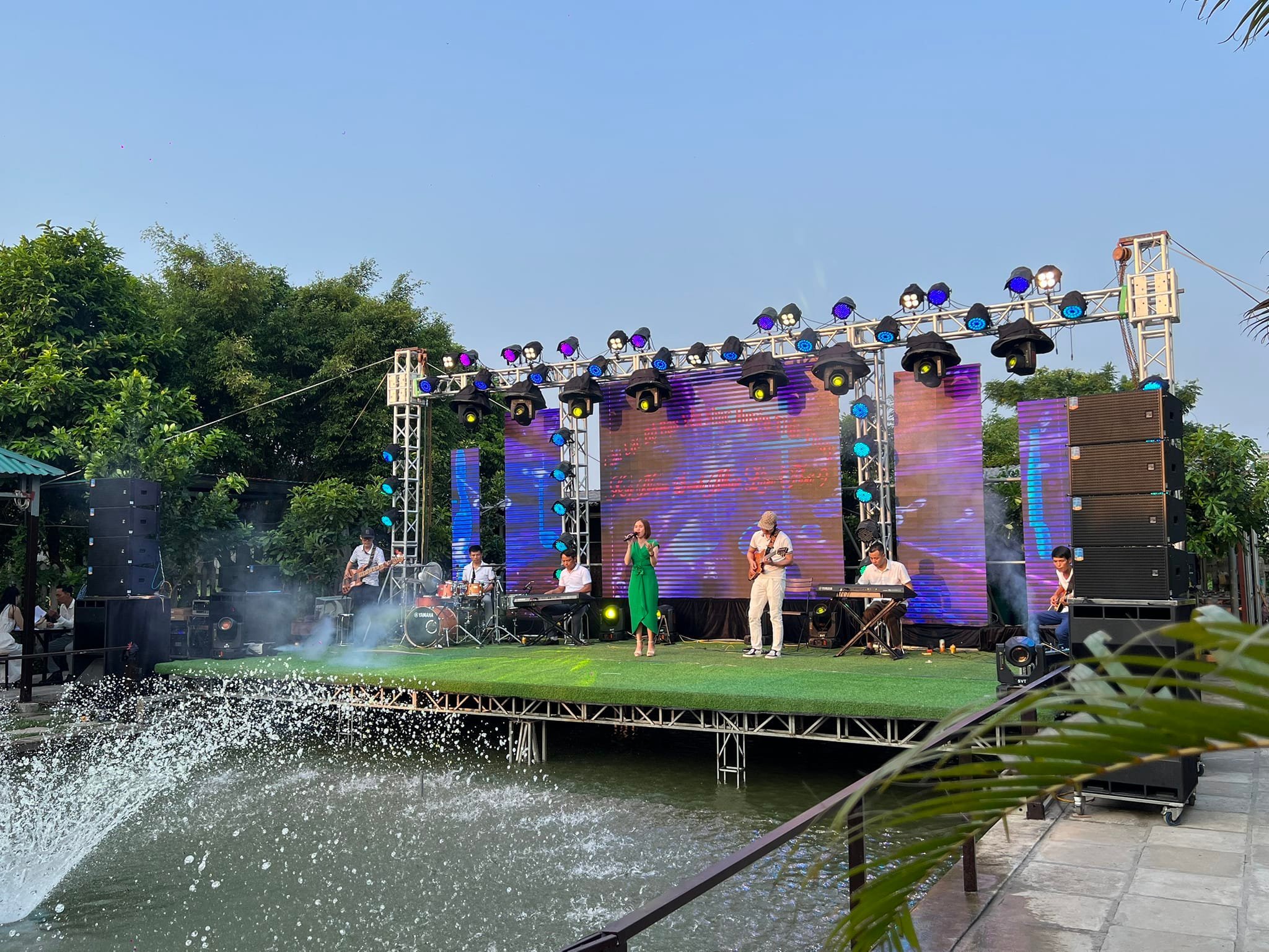 Outdoor Performance