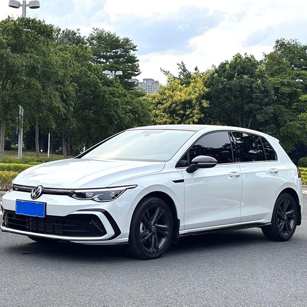 Volkswagen GOLF 8