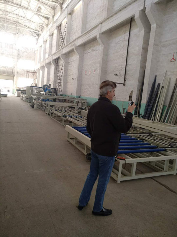 Carter customers visit the magnesium board equipment