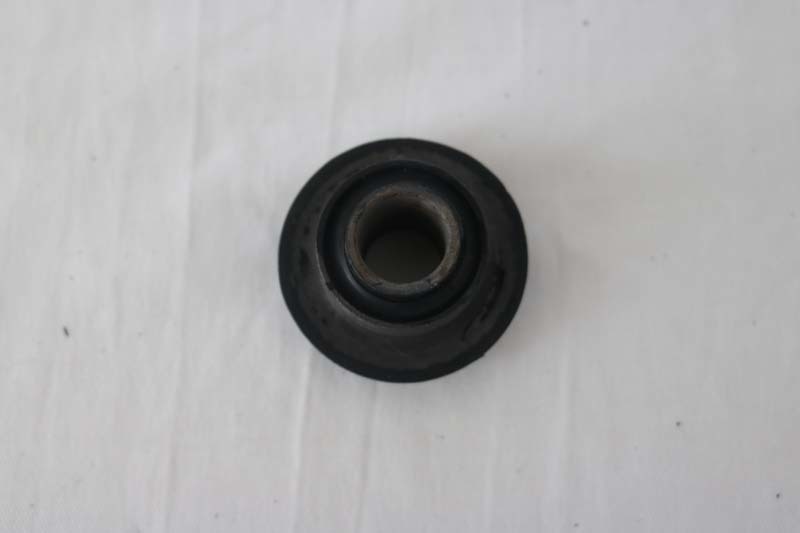 Cab hydraulic lock rubber pad (DeLong)