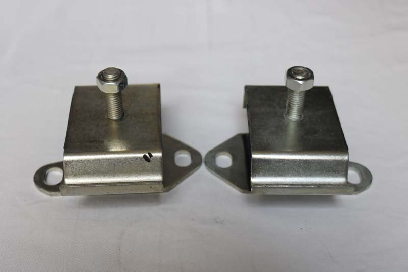 Engine front rubber pad NJ131 (left and right)