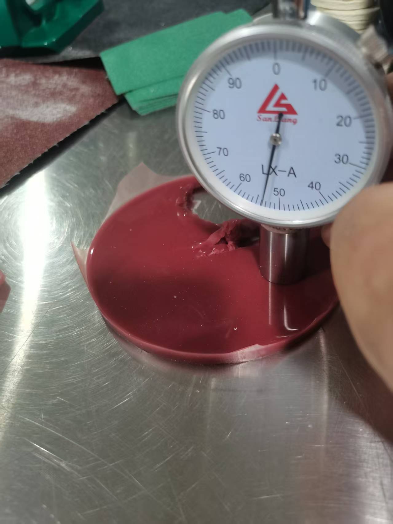 佳景泓新材教大家如何选择测试模具硅胶的硬度计 佳景泓新材教大家如何选择测试模具硅胶的硬度计