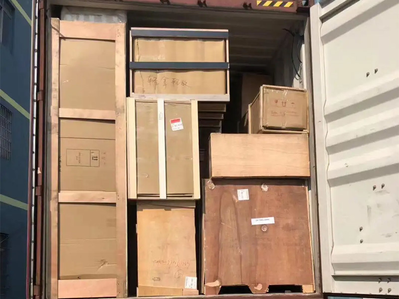 Furniture transportation protection with pearl cotton or bubble film is good